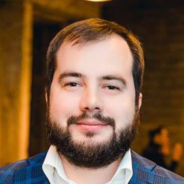 Илья Фомин